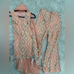 Three piece Indian Pakistani party wear peach bandani style